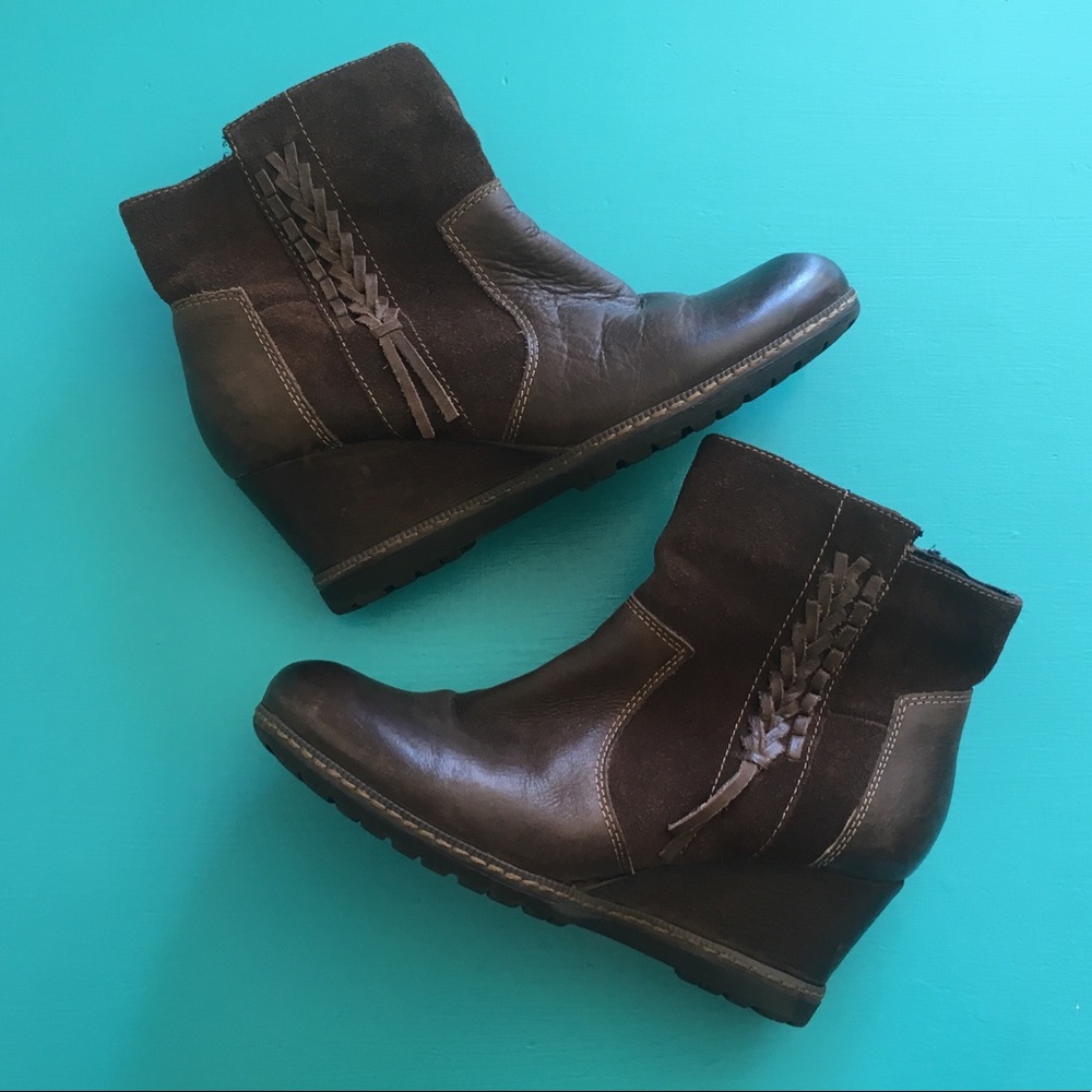 Earth Leather Hilltopper Ankle Boots